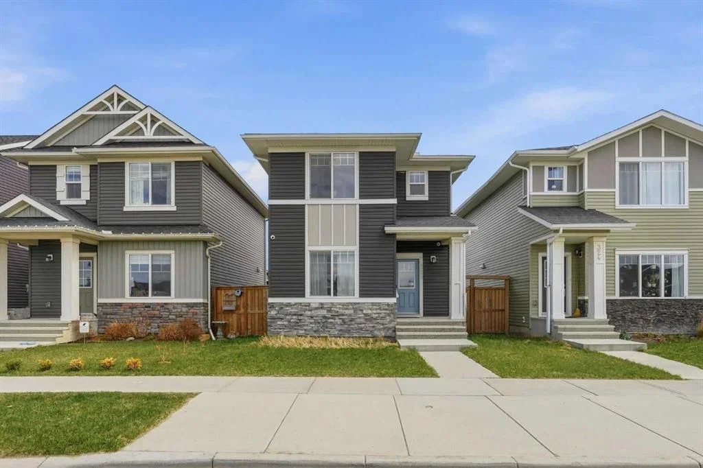 328 Bayview Street SW, Airdrie — photo 2 of 37