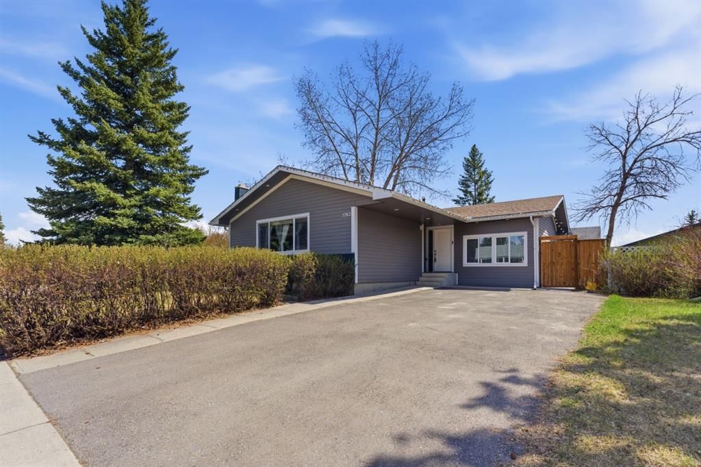 1703 110 Avenue SW, Calgary — photo 2 of 50