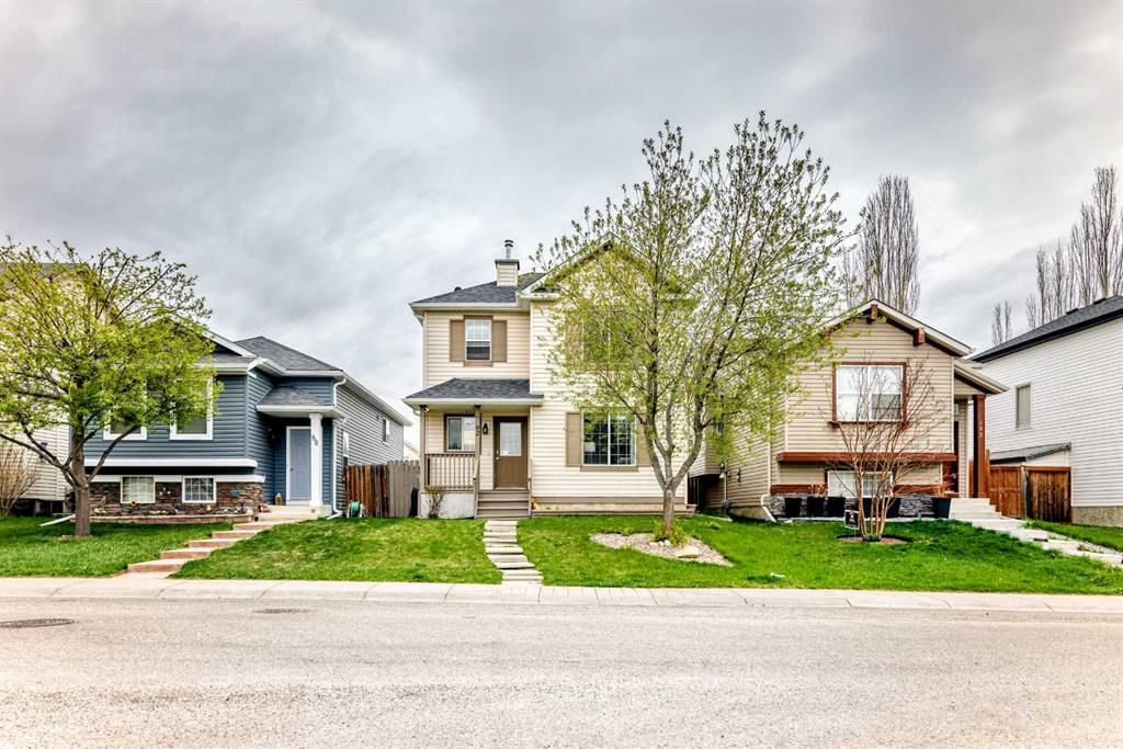 92 Covehaven Road NE, Calgary — main listing photo