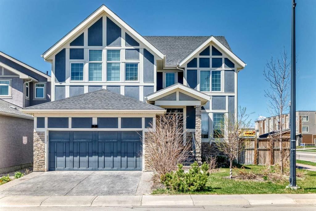 7 Westland Manor SW, Calgary — main listing photo
