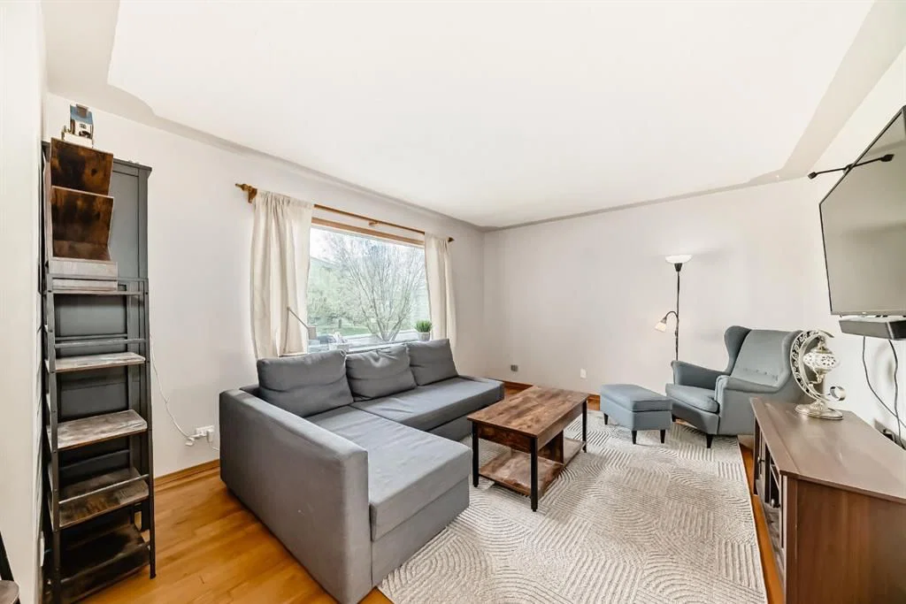 3919 Centre B Street NW, Calgary — photo 2 of 47