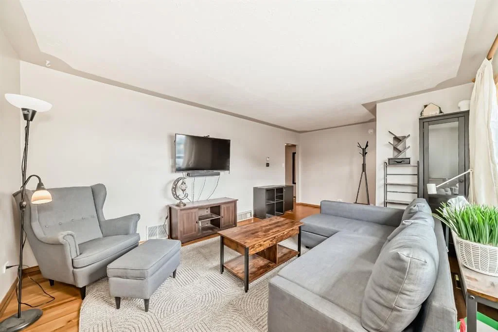 3919 Centre B Street NW, Calgary — photo 3 of 47