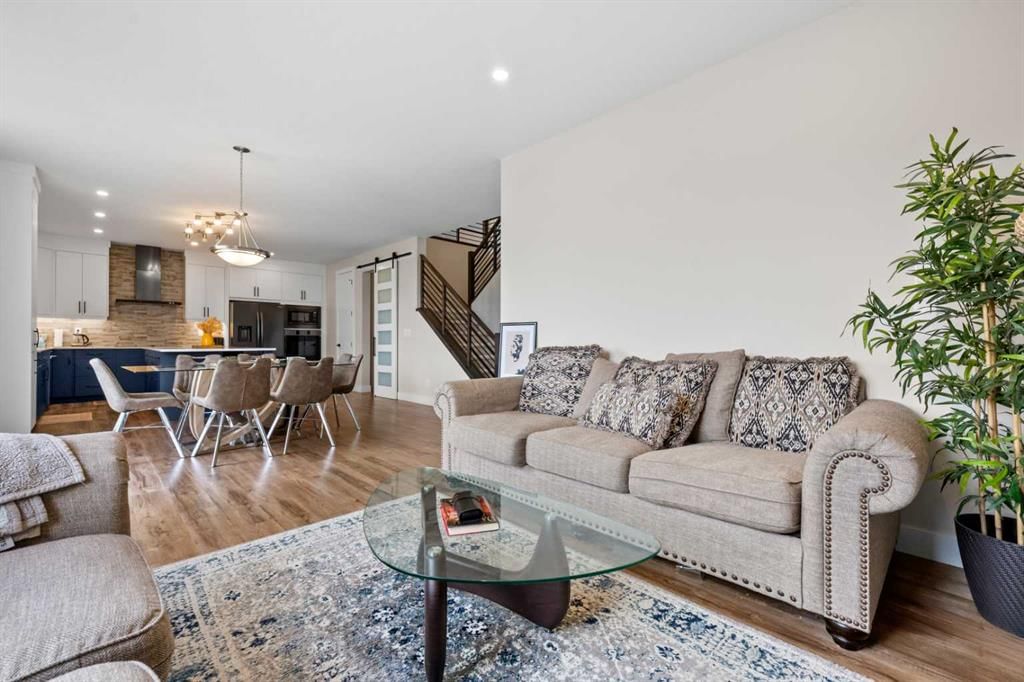 629 Southwinds Close SW, Airdrie — photo 4 of 45