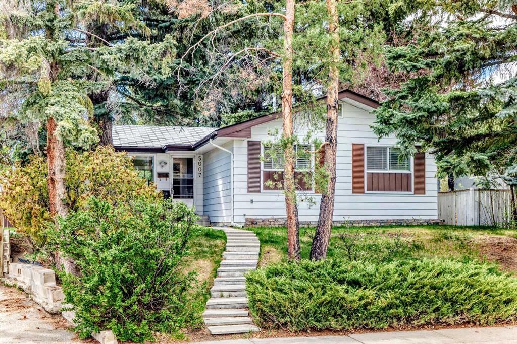 5007 Vallance Crescent NW, Calgary — main listing photo