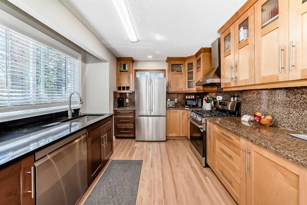 5007 Vallance Crescent NW, Calgary — photo 3 of 49