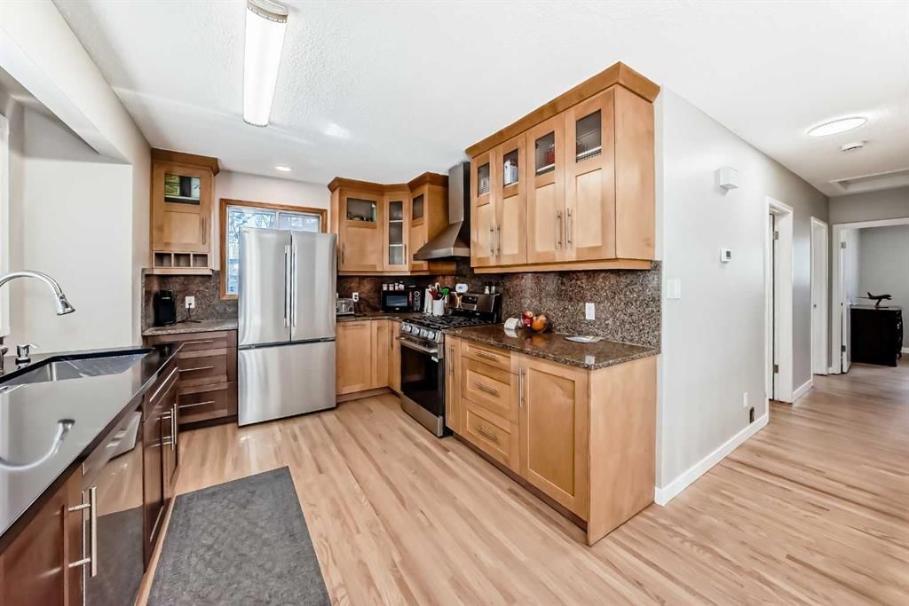 5007 Vallance Crescent NW, Calgary — photo 4 of 49