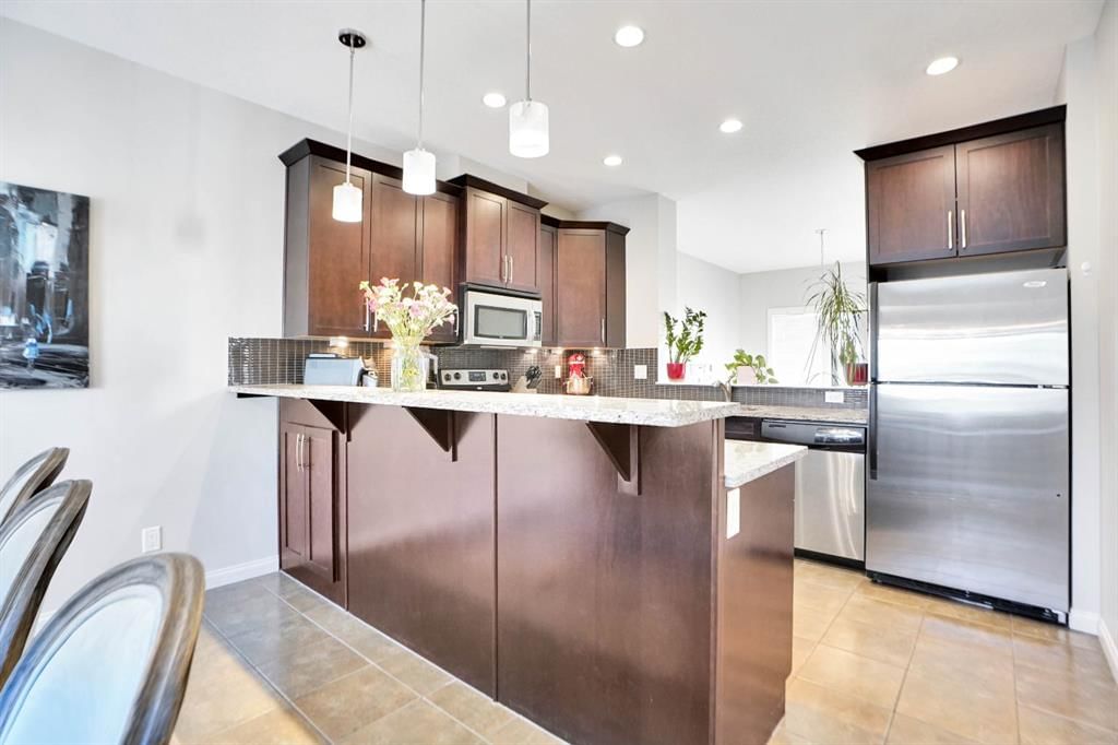 1511 Wentworth Villas SW, Calgary — photo 5 of 24