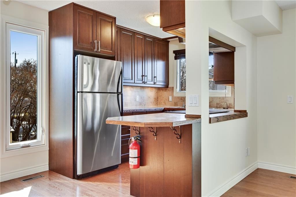10, 123 13 Avenue NE, Calgary — photo 4 of 49