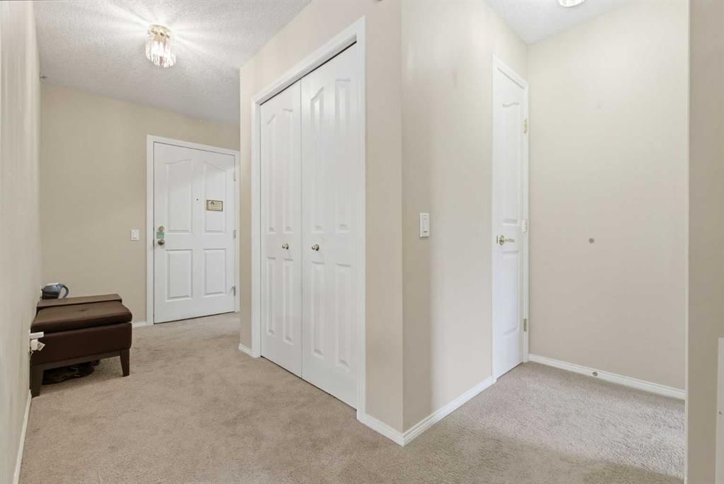 2324, 1818 Simcoe Boulevard SW, Calgary — photo 5 of 42