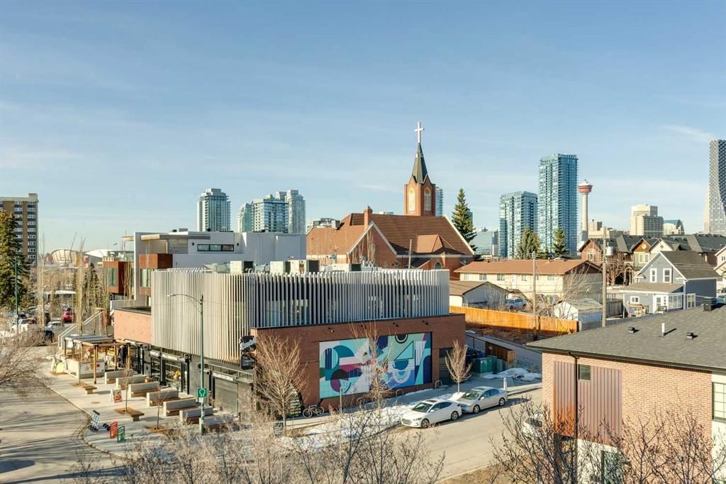 403, 830 Centre Avenue NE, Calgary — main listing photo