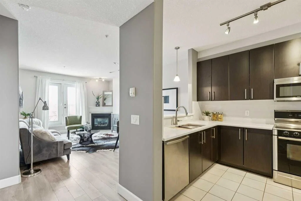 403, 830 Centre Avenue NE, Calgary — photo 4 of 40