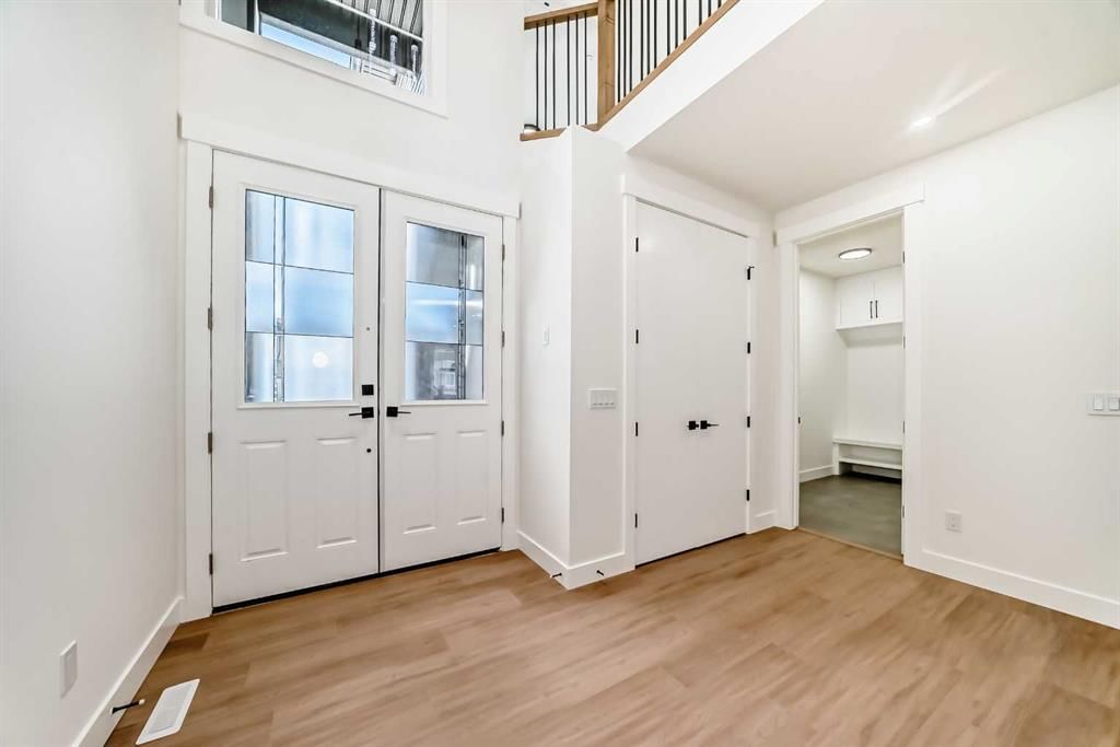 28 Saddlecrest Manor NE, Calgary — photo 4 of 42