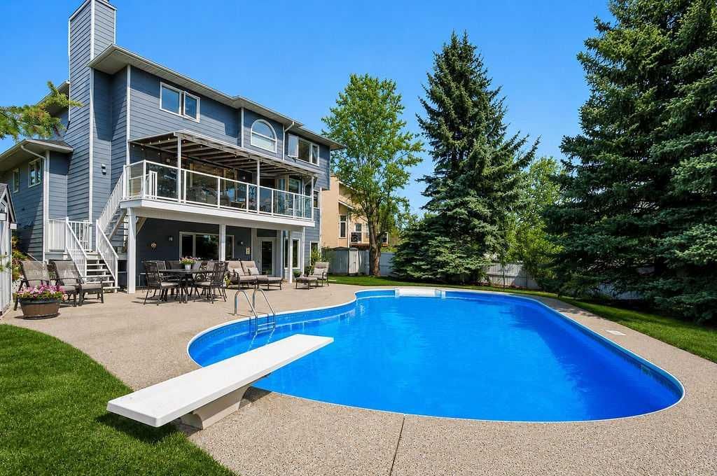 42 Evergreen Terrace SW, Calgary — main listing photo