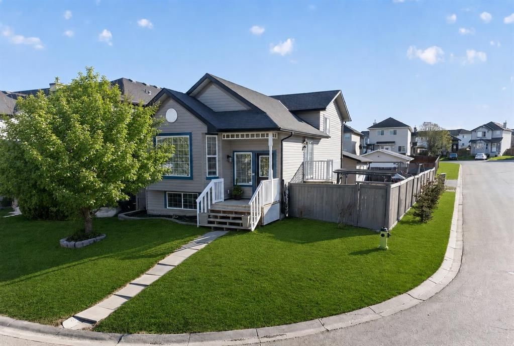 160 Citadel Bluff Close NW, Calgary — main listing photo