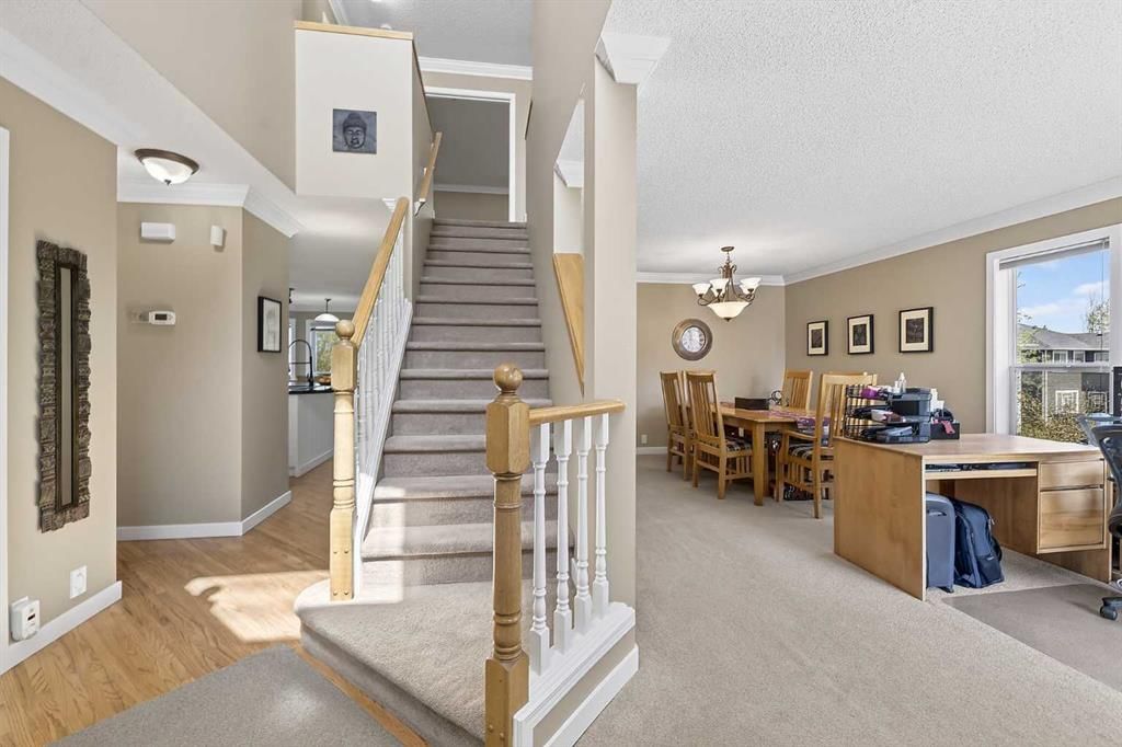 185 Shawbrooke Green SW, Calgary — photo 3 of 50