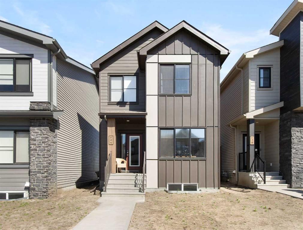 24 Heartwood Lane SE, Calgary — photo 2 of 33
