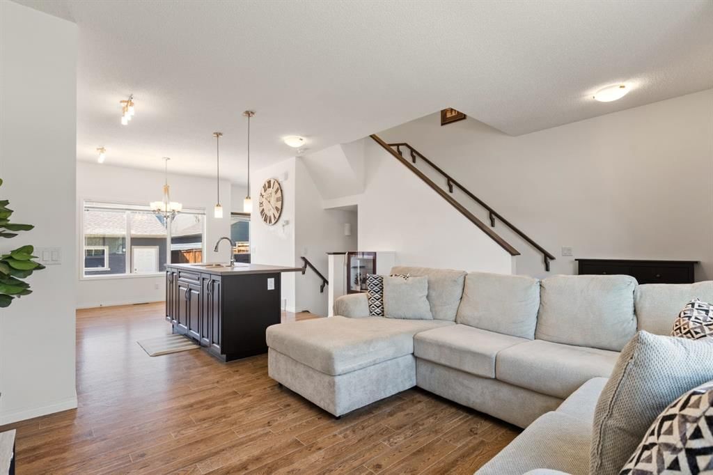 648 Mahogany Boulevard SE, Calgary — photo 5 of 31