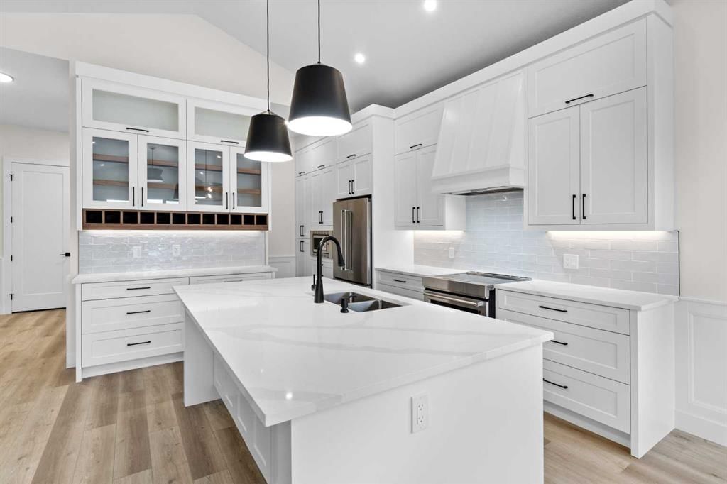 622 Mandalay Boulevard, Carstairs — photo 3 of 20