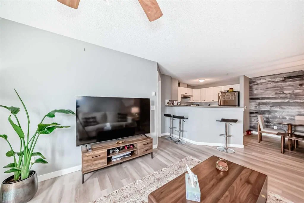 1207, 8810 Royal Birch Boulevard NW, Calgary — photo 4 of 19