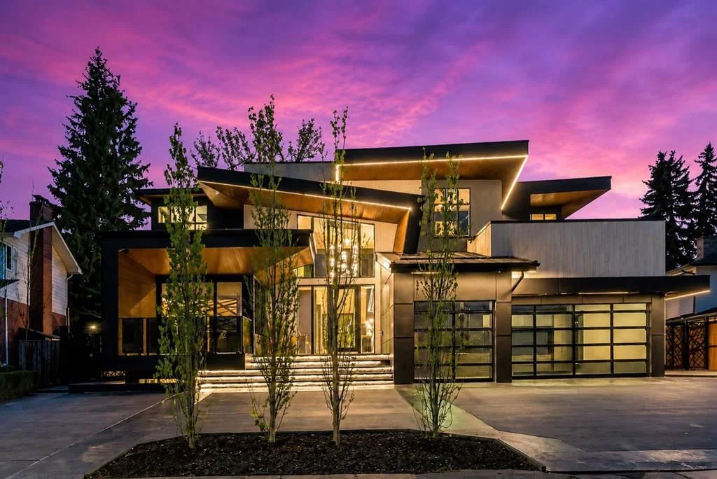 1016 Beverley Boulevard SW, Calgary — main listing photo