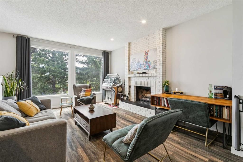 60 Bermondsey Court NW, Calgary — photo 4 of 49