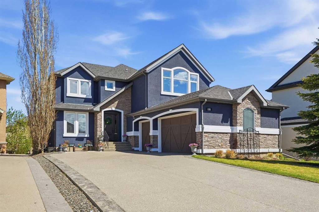 135 Cranleigh View SE, Calgary — main listing photo