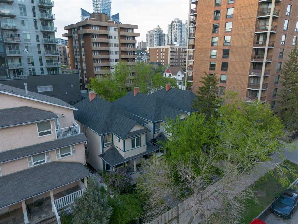 1316 15 Avenue SW, Calgary — photo 2 of 11