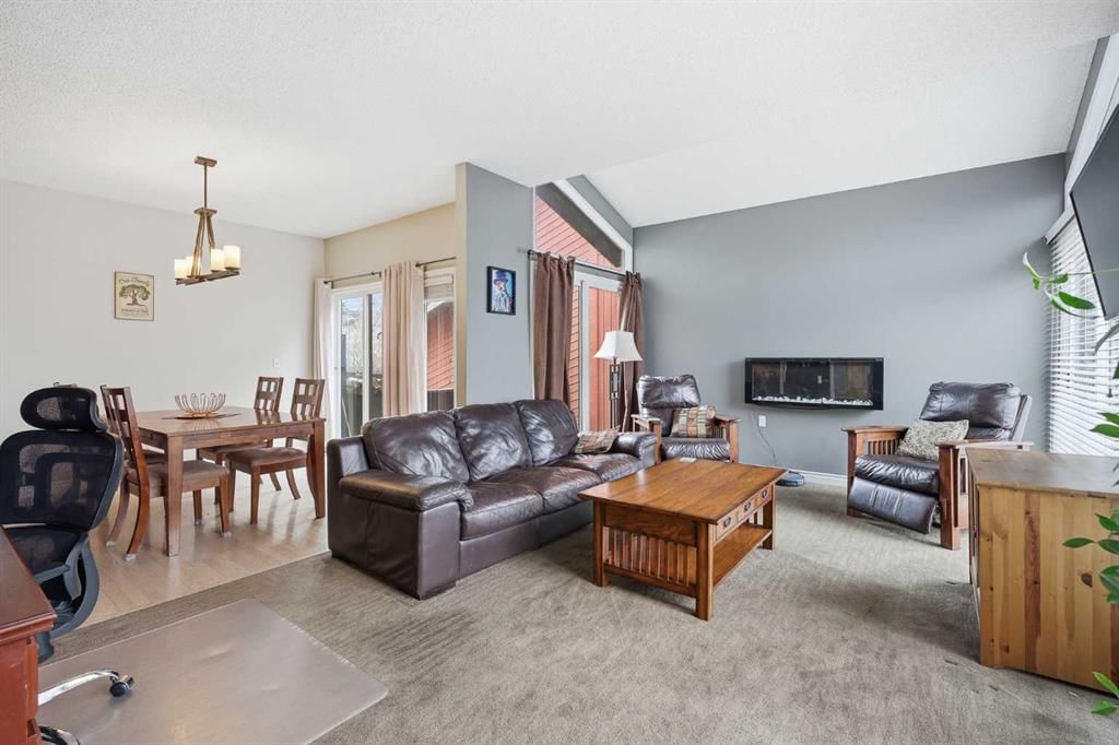 2608 Deer side Drive SE, Calgary — photo 5 of 50