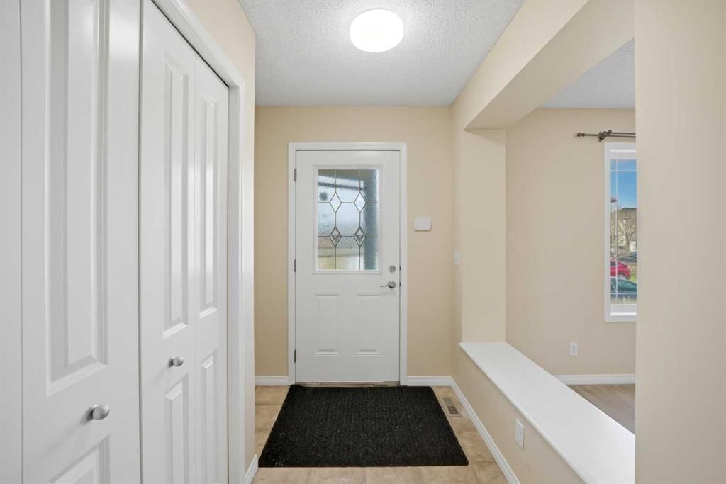 35 Saddlebrook Link NE, Calgary — photo 3 of 49