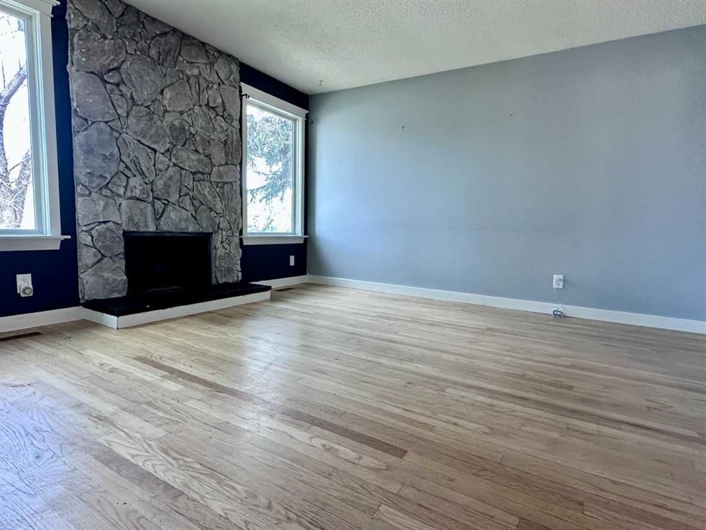 3116 51 Street SW, Calgary — photo 5 of 38