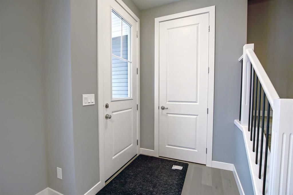 2089 Cobblespring Avenue SW, Airdrie — photo 3 of 19