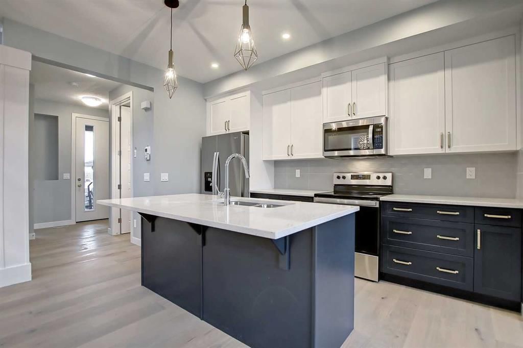 2085 Cobblespring Avenue SW, Airdrie — photo 4 of 17