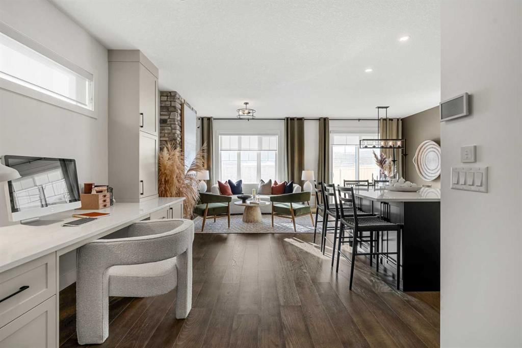 291 Greenwich Drive NW, Calgary — photo 3 of 45