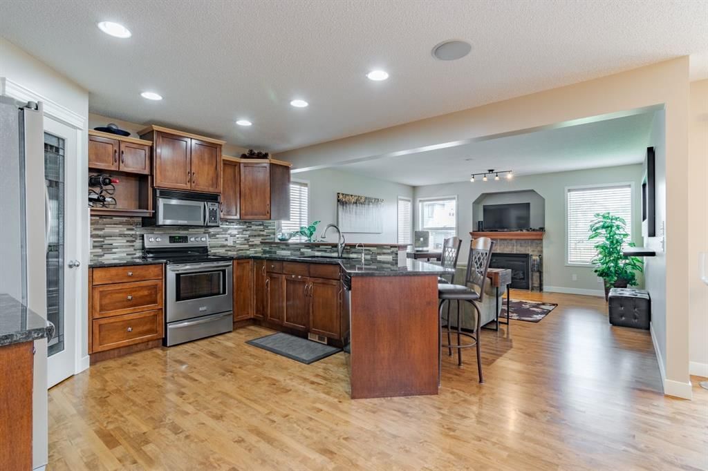 6 Cranwell Link SE, Calgary — photo 4 of 33