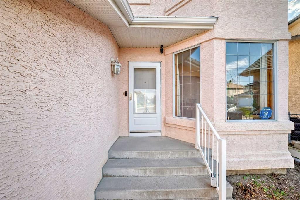 75 Hampstead Way NW, Calgary — photo 2 of 42