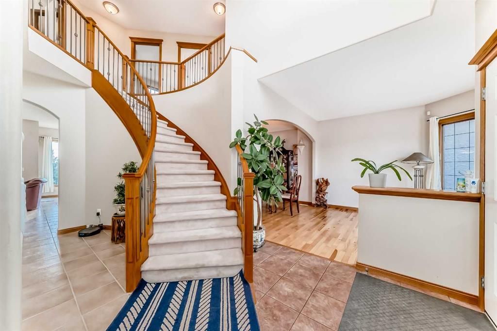 75 Hampstead Way NW, Calgary — photo 4 of 42