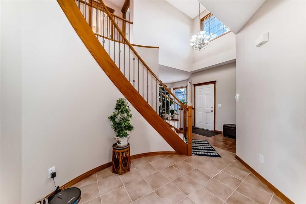 75 Hampstead Way NW, Calgary — photo 5 of 42
