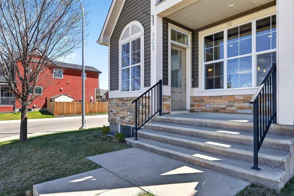 108 Auburn Crest Park SE, Calgary — photo 3 of 48
