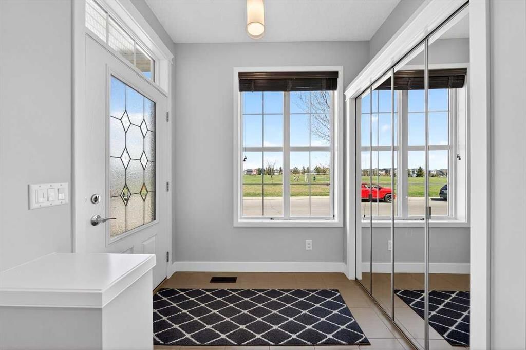 108 Auburn Crest Park SE, Calgary — photo 4 of 48