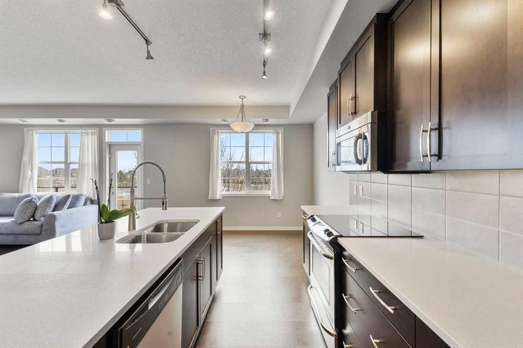 96 Cranarch Road SE, Calgary — photo 4 of 29