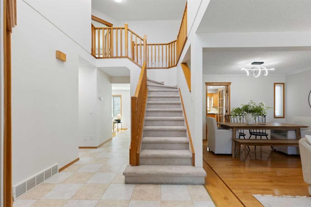 136 Schubert Hill NW, Calgary — photo 3 of 47