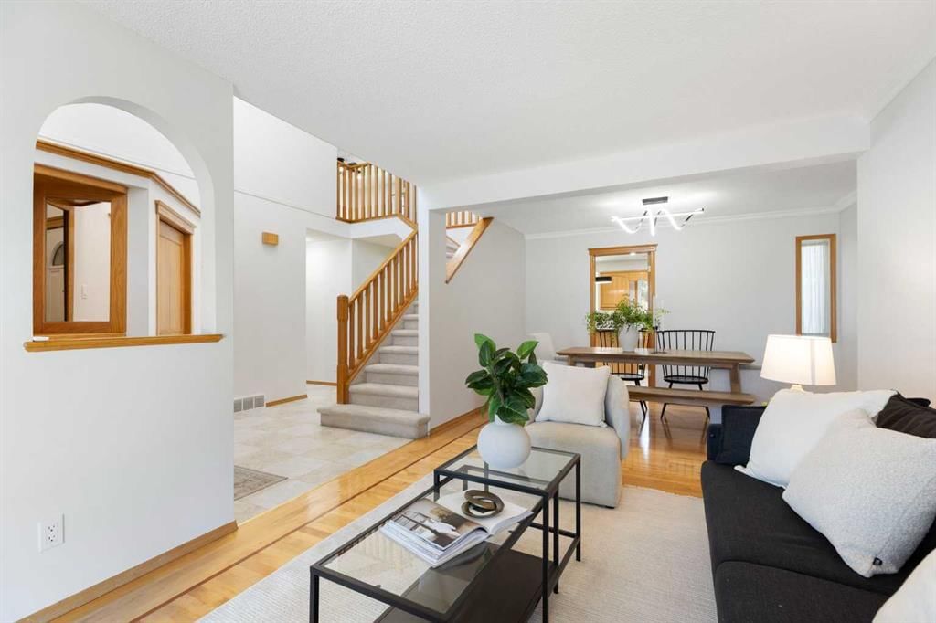 136 Schubert Hill NW, Calgary — photo 5 of 47