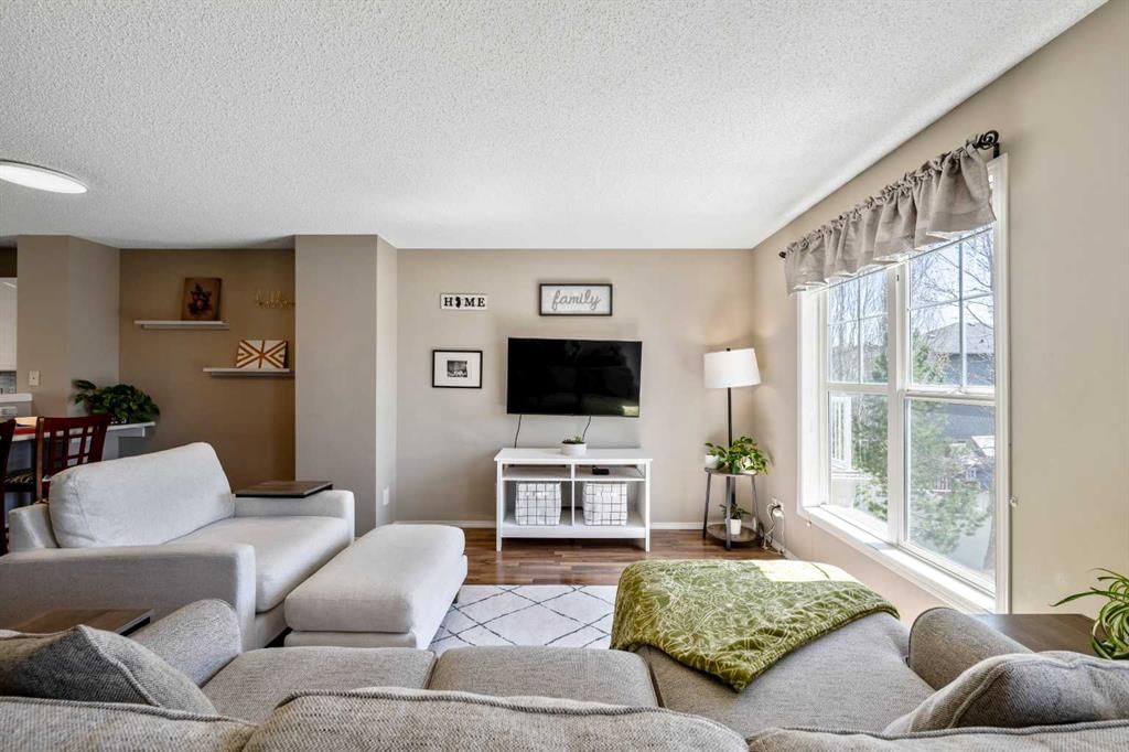 43 Toscana Gardens NW, Calgary — photo 4 of 31