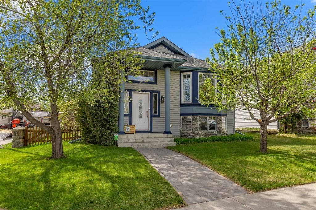 16371 Somercrest Street SW, Calgary — main listing photo