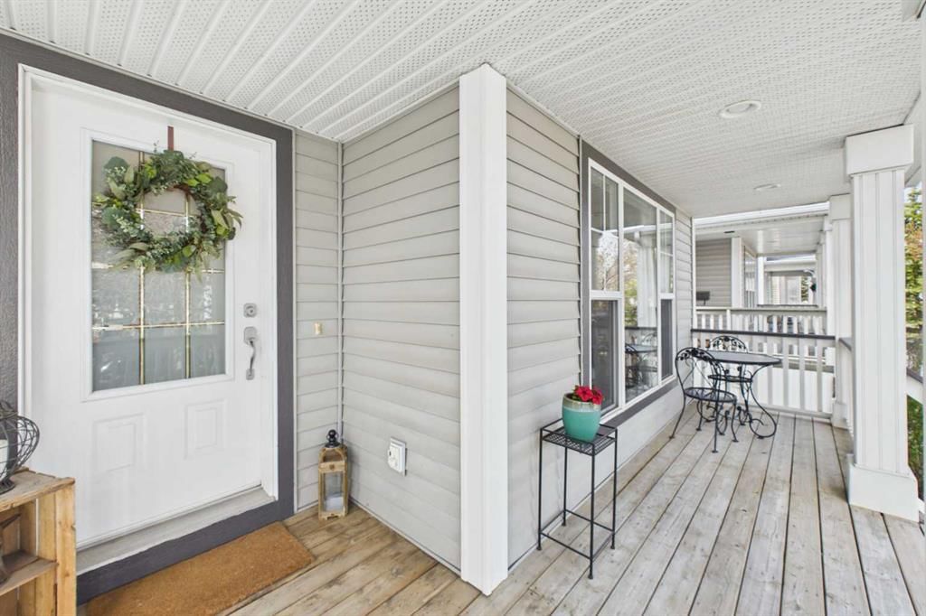 67 Prestwick Crescent SE, Calgary — photo 4 of 41