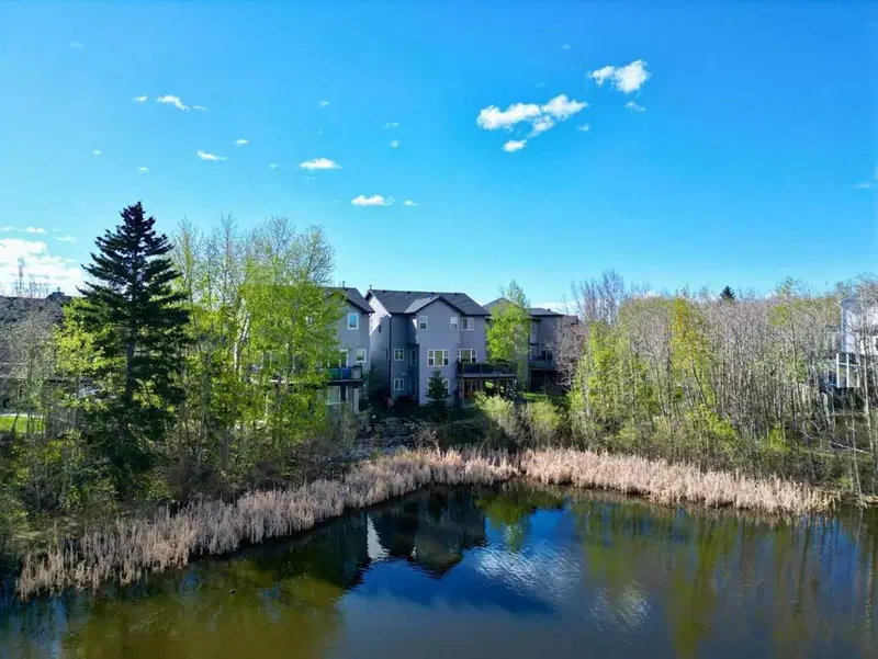 125 Rockborough Green NW, Calgary — main listing photo
