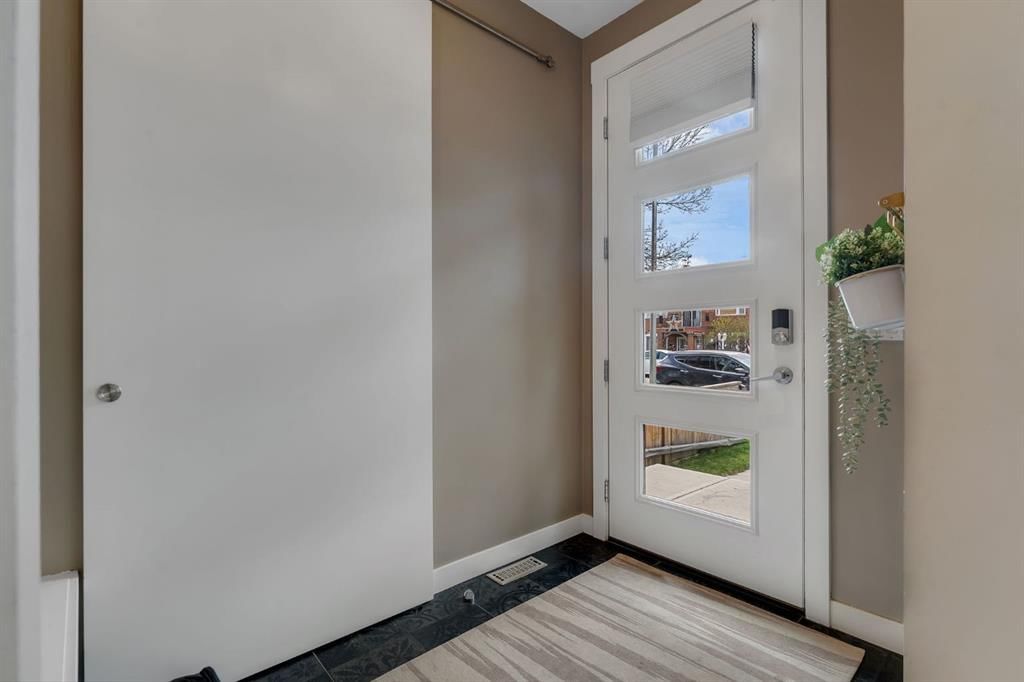 1116A Colgrove Avenue NE, Calgary — photo 3 of 50