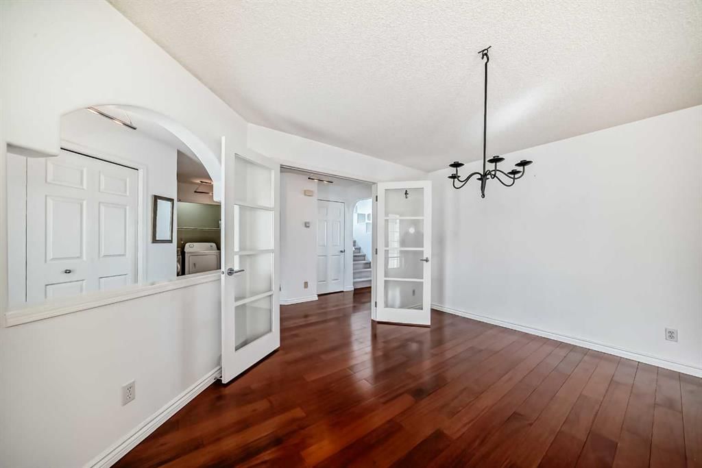 311 Bridlecreek Green SW, Calgary — photo 4 of 50