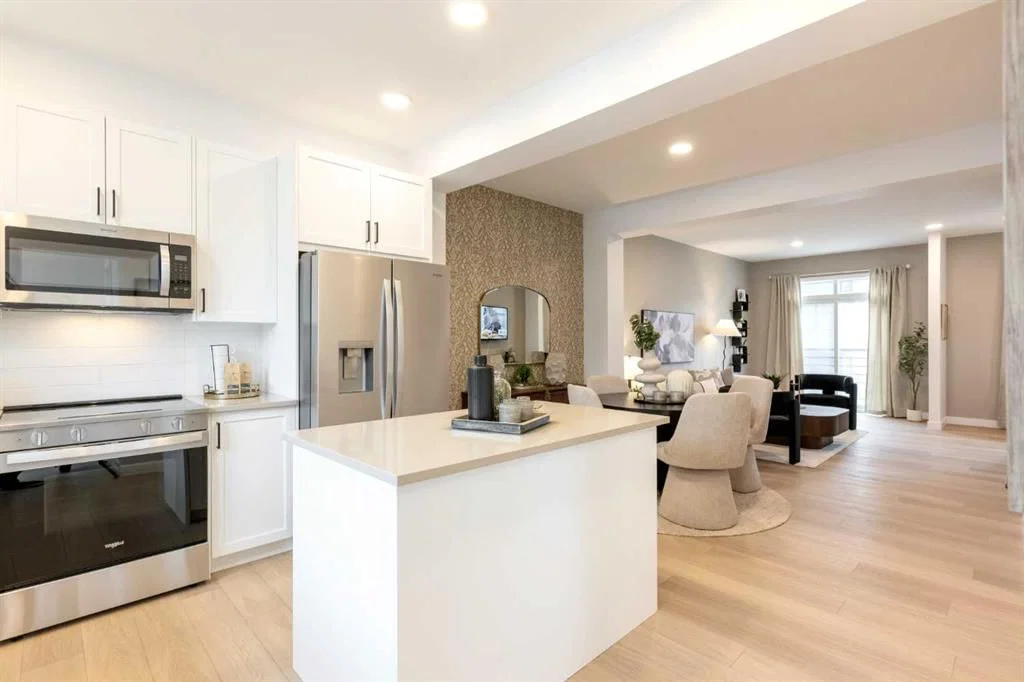 1510 Rangeview Drive SE, Calgary — photo 4 of 27