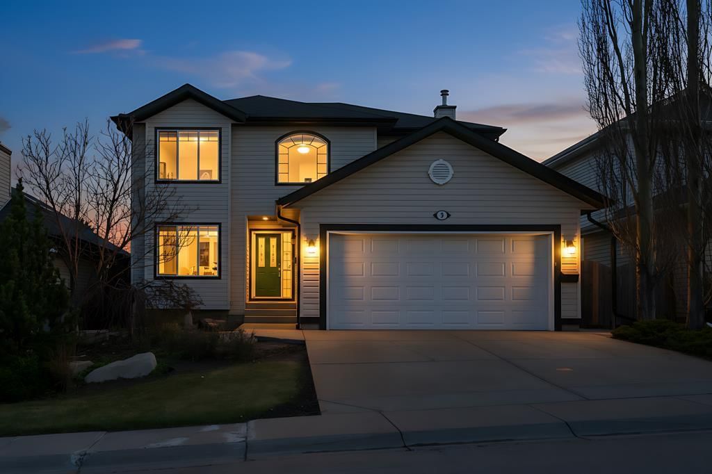 8 Valley Creek Crescent NW, Calgary — photo 2 of 47